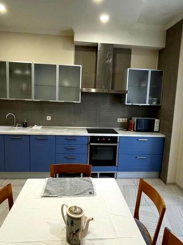 Бульварно-Кудрявська вул. (Воровського), 36