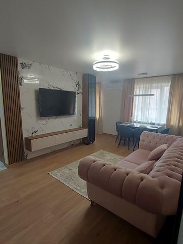 Євгенія Логінова вул. (Крилова), 12/4