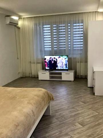 Володимира Івасюка просп. (Героїв Сталінграду), 36