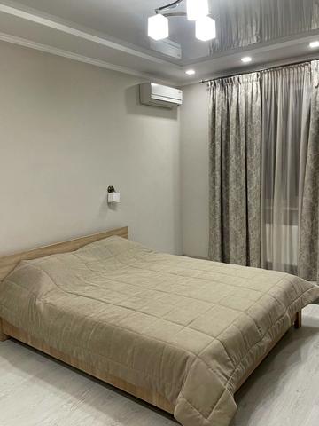 Середньофонтанська вул., 30/1