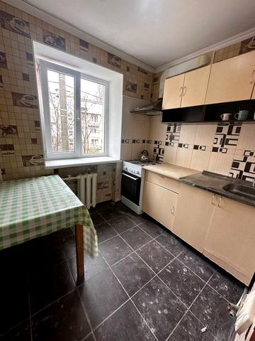 Варненська вул., 17/2