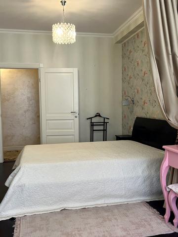 Валерія Лобановського вул., 21