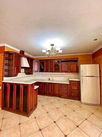 Львівська вул., 22