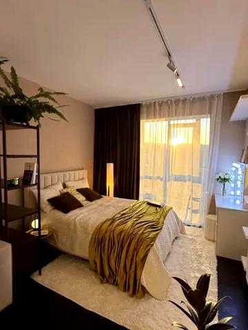 Михайла Грушевського вул., 2