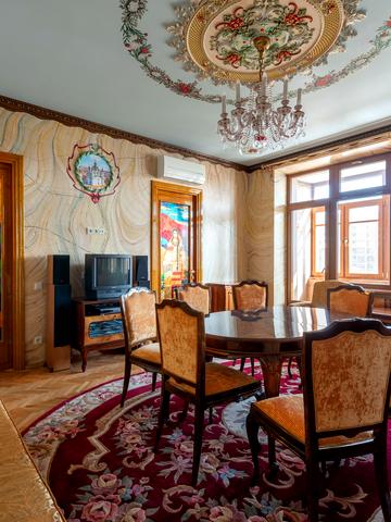 Михайла Грушевського вул., 34-А