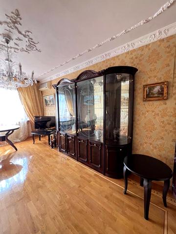 Владислава Бувалкіна вул. (Бочарова Генерала), 42