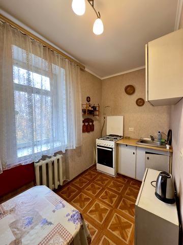 Олександра Олеся вул., 11