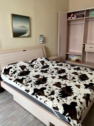 Театральний пров. (Чайковського), 8