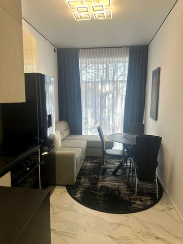 Петра Могили вул., 28