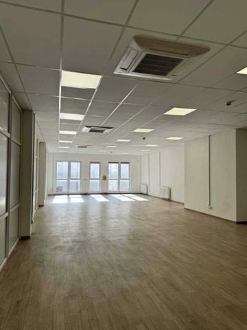 Іллі Мечникова вул., 16е