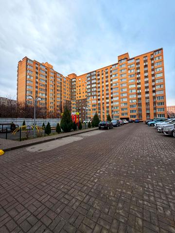 Перемоги просп., 8