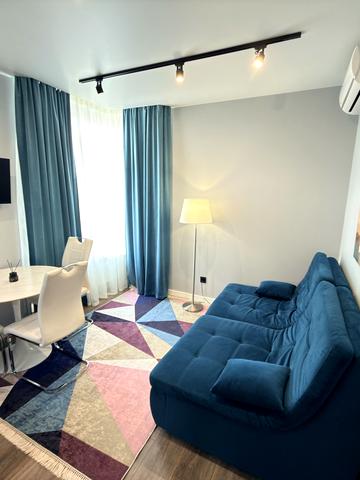 Менделєєва вул., 19