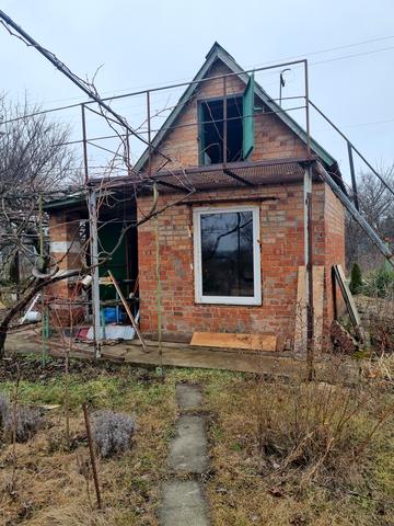 Світла вул., 330