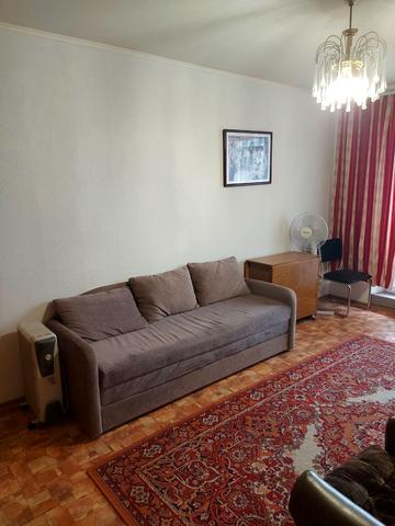 Валентинівська вул., 13а