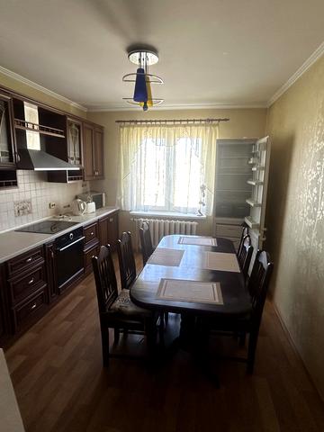 Смілянська вул., 15