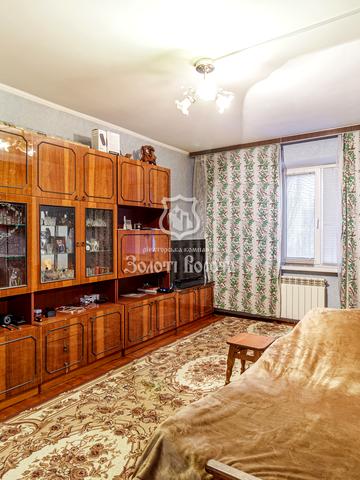 Академіка Глушкова просп., 12