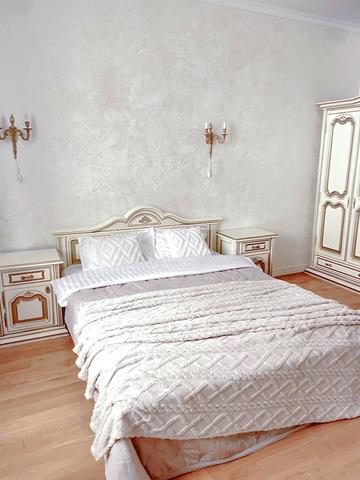 Аркадійське плато вул. (Гагаринське плато), 5б