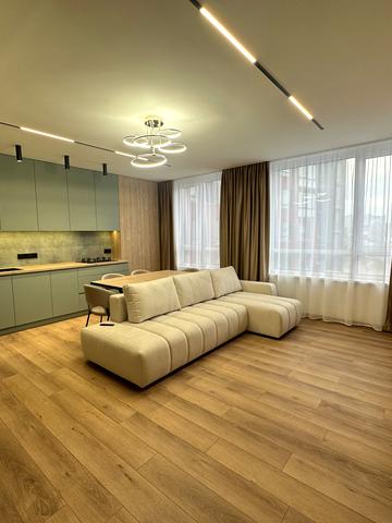 Торговиця вул., (Будинок)