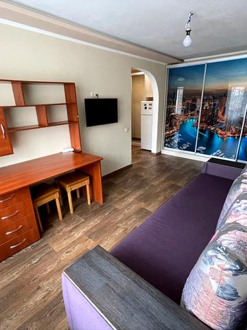 Євгена Гребінки вул., 22