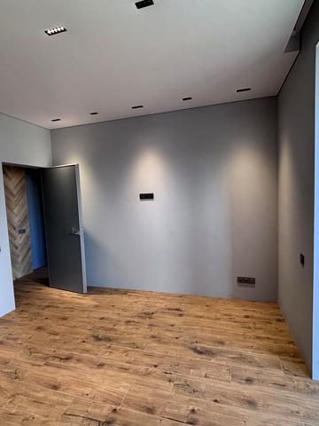 Університетський просп. (Гагаріна), 17