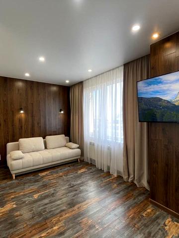 Спортивна вул., 3/1