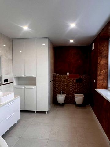 Підгірна вул., 1