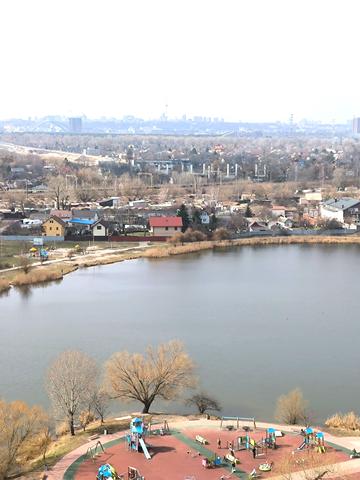 Райдужна вул., 35