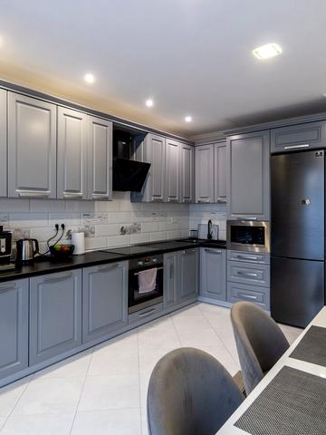 Двірська вул., 20/2