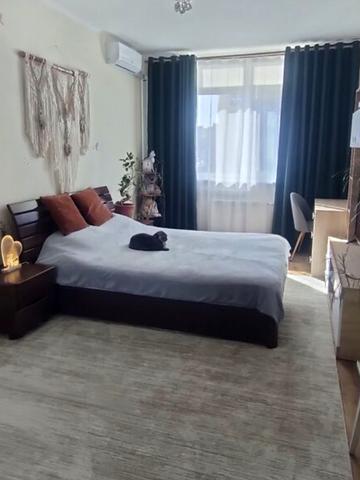 Любомира Гузара просп. (Космонавта Комарова), 46-Б