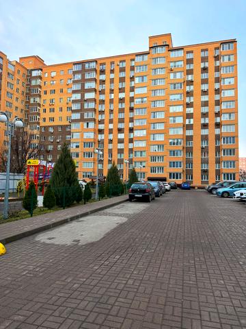 Перемоги просп., 8