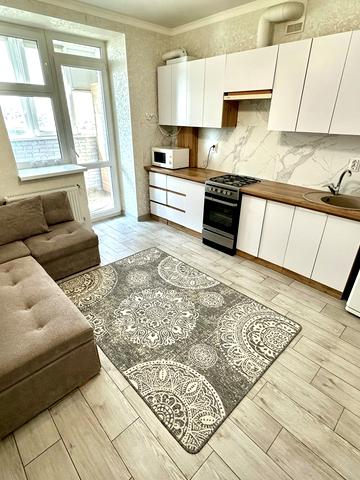 Миколаївська вул., 14