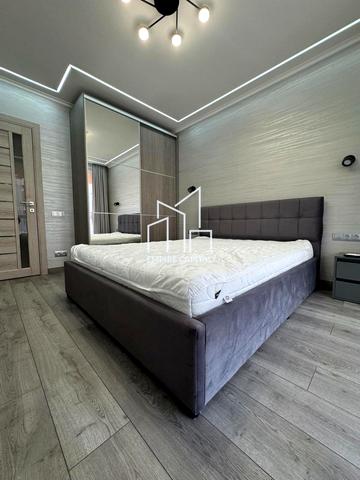 Стрийська вул., (Будинок 3)