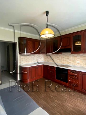 Урлівська вул., 9