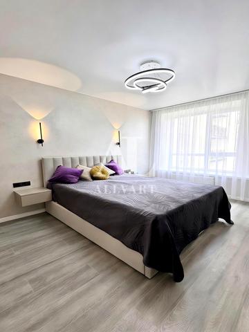 Європейська вул. (Жовтнева), (Будинок 4)