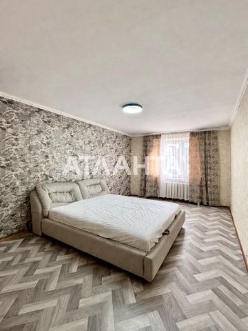 Небесної Сотні просп. (Маршала Жукова), 14/1