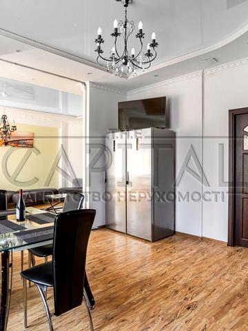 Золотоустівська вул., 52