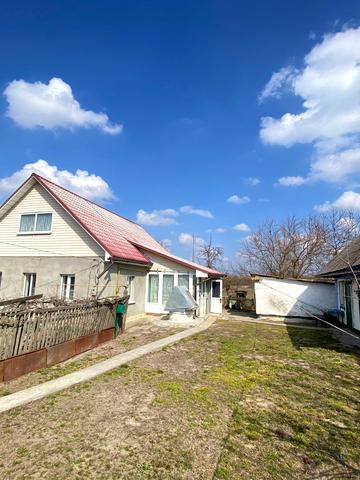 Шкільна