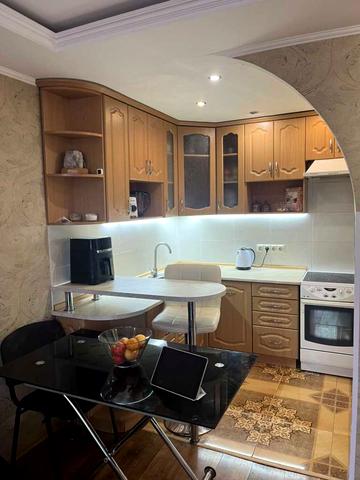 Кузьми Скрябіна вул. (Курчатова), 18