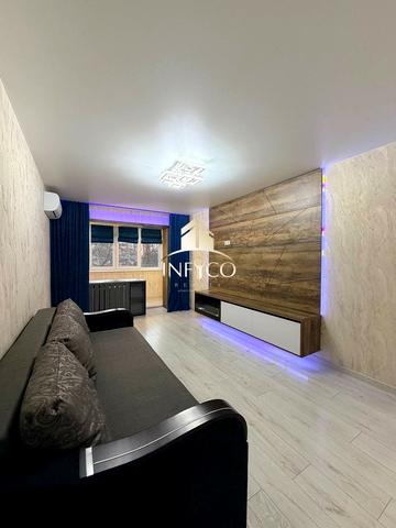 Героїв Майдану вул. (Гайдара), 12