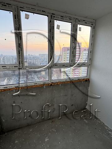 Металургів вул., 35