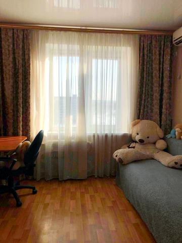 Володимира Українця вул., 36