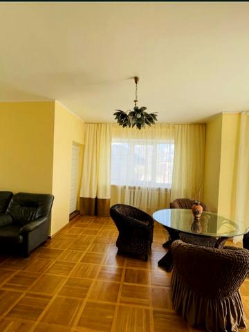 Драгоманова вул., 17а