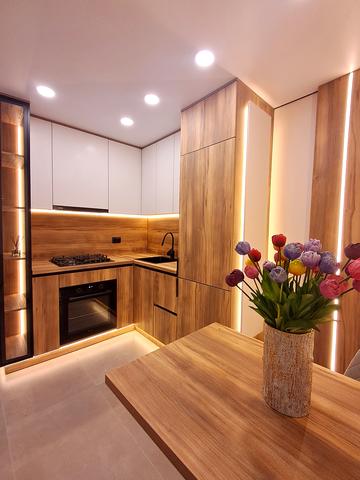 Київська вул., 8-Г