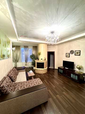 Генуезька вул., 5