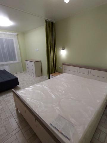 Вишняківська вул., 2