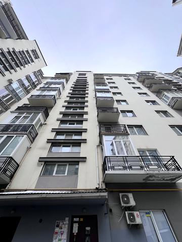 Володимира Великого вул., 12а