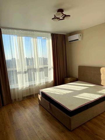 Академіка Заболотного вул., 15-Г