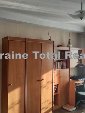 Кирилівська вул. (Фрунзе), 122/1