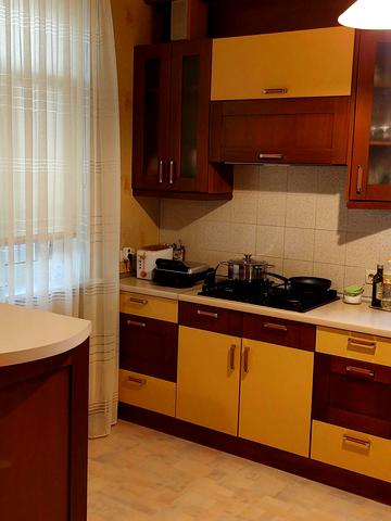 Вокзальна вул., 41