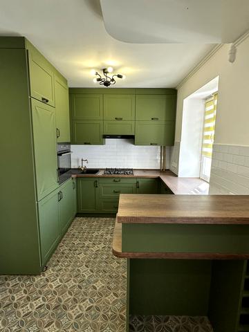 Георгія Ґонґадзе вул. (Паризької Комуни), 7